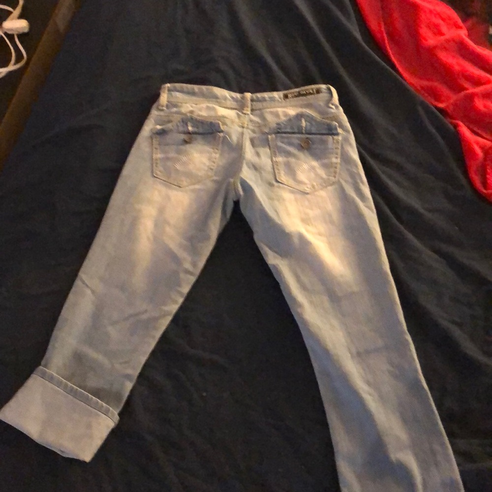 Red Rivet capri - Picture 2 of 3